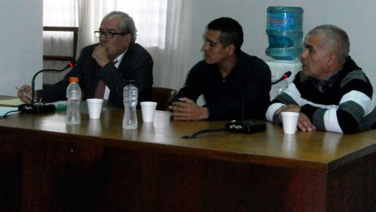 Policías vejaron a dos jóvenes y les dieron prisión condicional