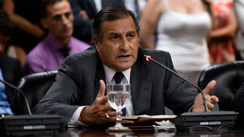 Angel Rozas anunció que no renovará su banca como senador nacional Angel Rozas anunció que no renovará su banca como senador nacional