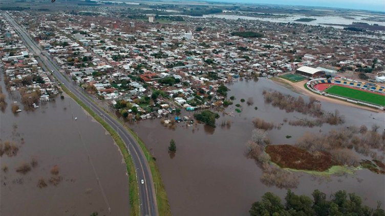 Inundaciones: Al menos 2.500 evacuados en Uruguay tras las intensas lluvias