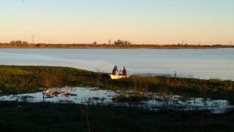 Joven pescador cayó al río Colastiné: Su esposa vio cuando pedía ayuda