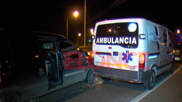 Peatón cruzó la ruta y generó un choque en cadena