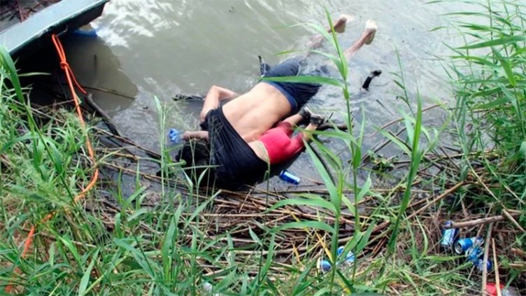 La imagen más triste de la migración hacia EEUU: Padre e hija murieron abrazados