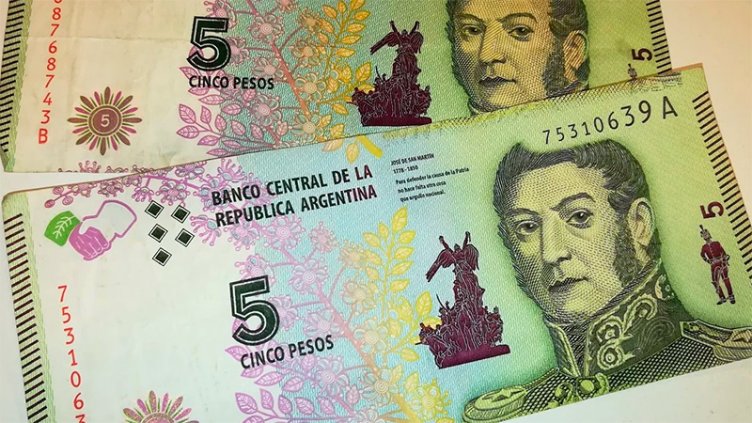 Al billete de $ 5 le quedan pocos meses: Hasta cuándo podrá usarse