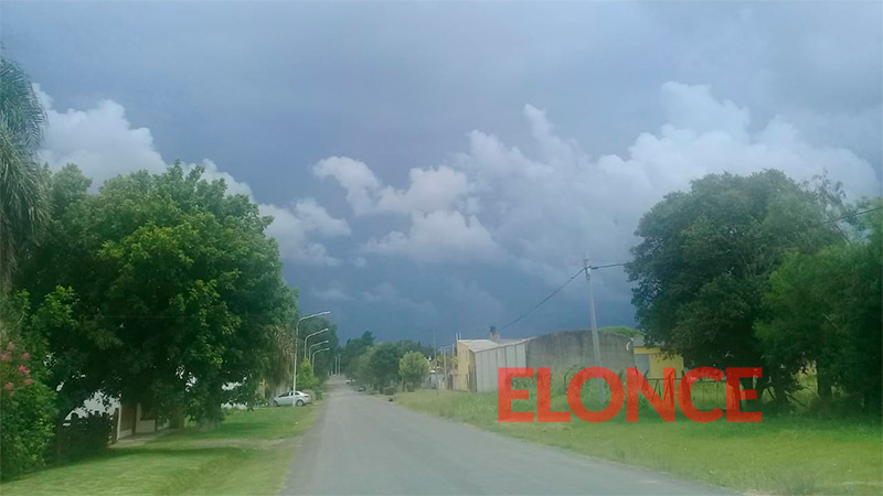 Cielo amenazante en Oro Verde.