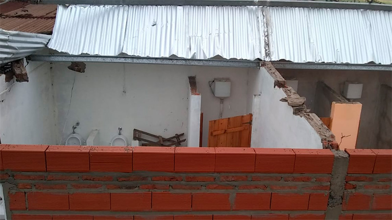 Reportaron daños en la Escuela Nº 24 de Costa Grande.-