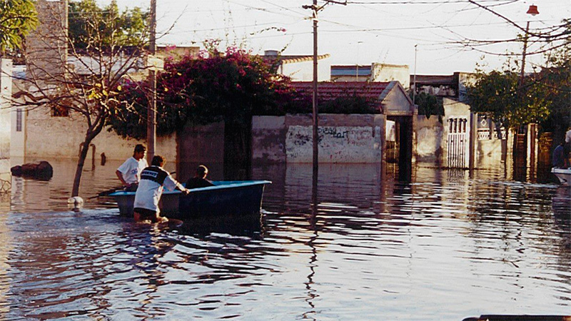 Confirmaron la pena para exfuncionarios santafesinos por la inundación de  2003 - Política 
