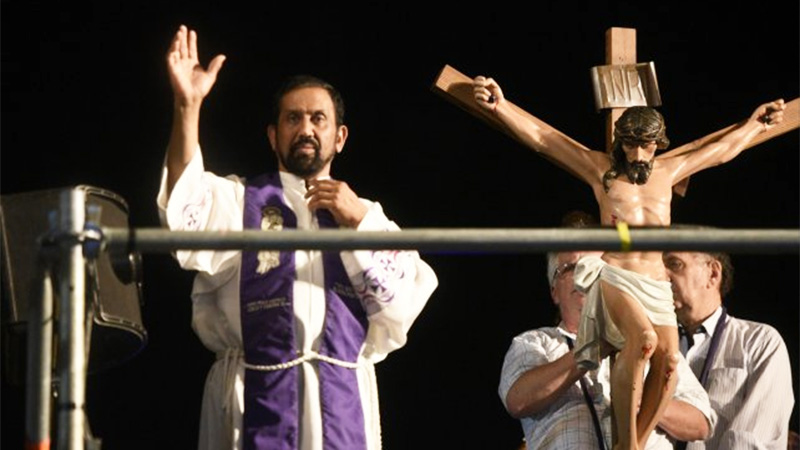 El Vía Crucis del Padre Ignacio se podrá seguir a través de internet -  Sociedad 