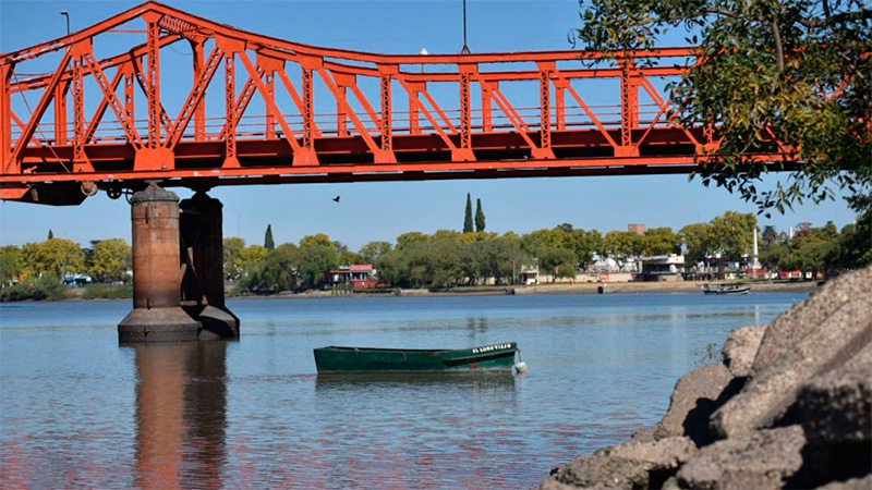 Bajante del r&iacute;o en Gualeguaych&uacute;.