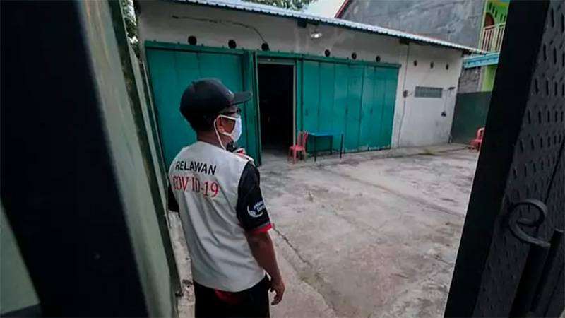 Los que no cumplen con la cuarentena, los trasladan a casas embrujadas.