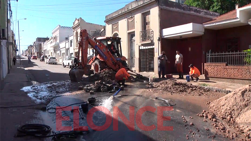 Reparación de un caño afecta el servicio de agua potable en una zona de ...