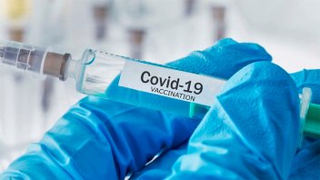 Coronavirus: Prevén un plan de vacunación masivo y obligatorio desde fin de año