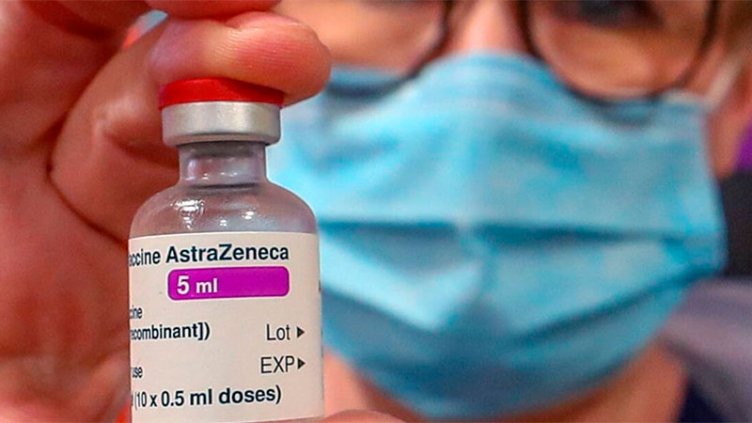 “No podía mover las piernas”: la demanda contra AstraZeneca por la vacuna Covid