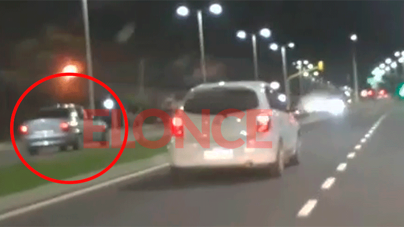 Impactantes imágenes: un auto &quot;en contramano&quot; protagonizó fuerte choque frontal