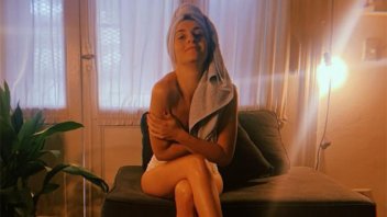 Actriz argentina posó en topless y a cara lavada antes de  “hacer los mandados”