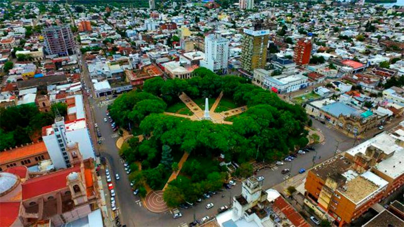 Una panor&aacute;mica de la plaza principal de La Hist&oacute;rica