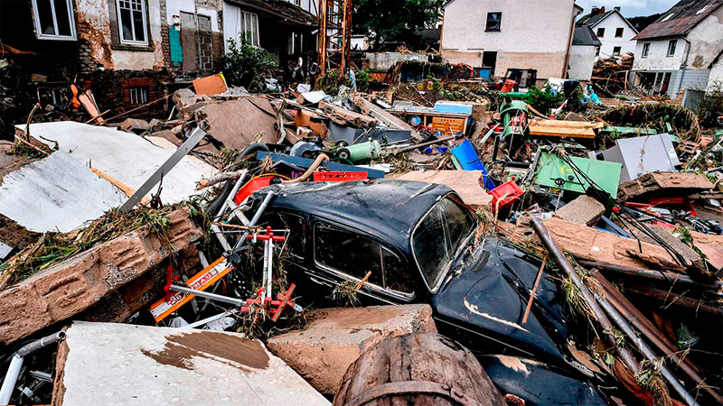 Decenas de casas y autos destruidos en Schuld, Alemania.