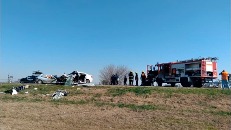 Chocaron dos autos en la ruta: Tres personas fallecieron en el lugar ...
