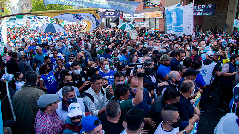CGT celebró el Día de la Lealtad con masiva movilización y respaldo al ...