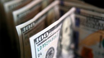 El “dólar blue” inició la semana en alza y volvió al máximo de mayo de $ 205