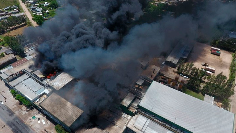 Incendio en planta frigorífica: “la destrucción es casi total