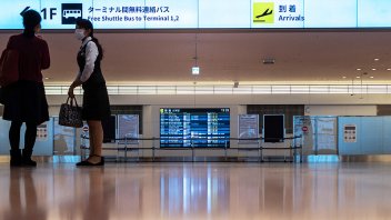 Japón suspende nuevas reservas de vuelos por la variante Ómicron