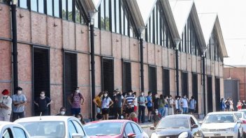 Los hisopados diarios crecieron más del triple en Rosario