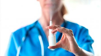 Rusia lanzará una vacuna nasal eficaz contra la variante Ómicron
