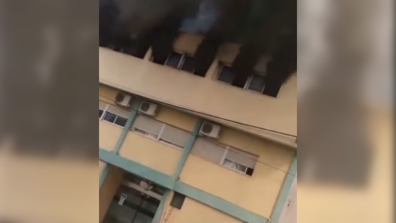 Videos: Se incendió un sector de una clínica de Chajarí y evacuaron a pacientes