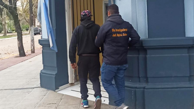 Robó un celular a punta de cuchillo y quedó detenido: tiene ...