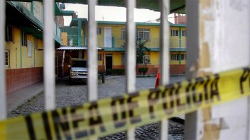 Al menos seis personas murieron en un ataque armado en México