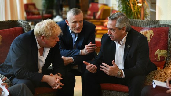 Fernández mantuvo un encuentro bilateral con el primer ministro de Reino Unido