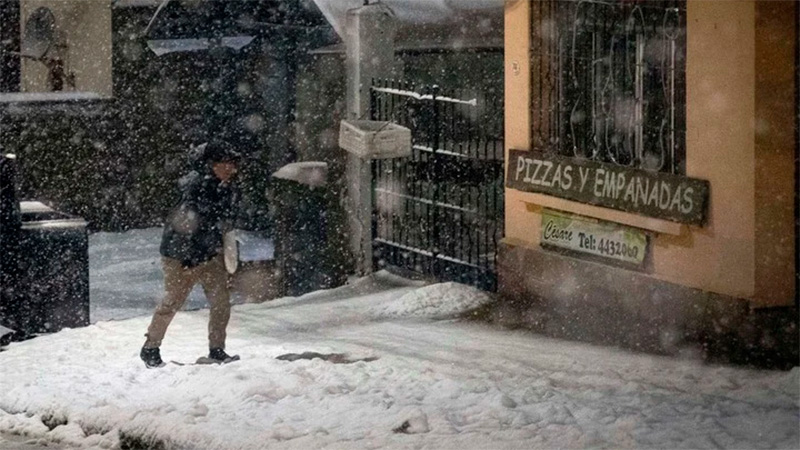 Suspenden clases en Bariloche por un fuerte temporal lluvia y de nieve ...