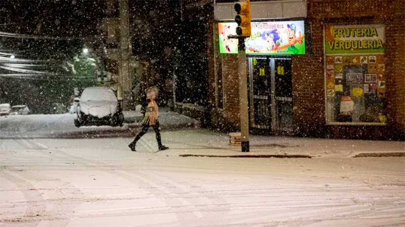 Suspenden clases en Bariloche por un fuerte temporal lluvia y de nieve ...