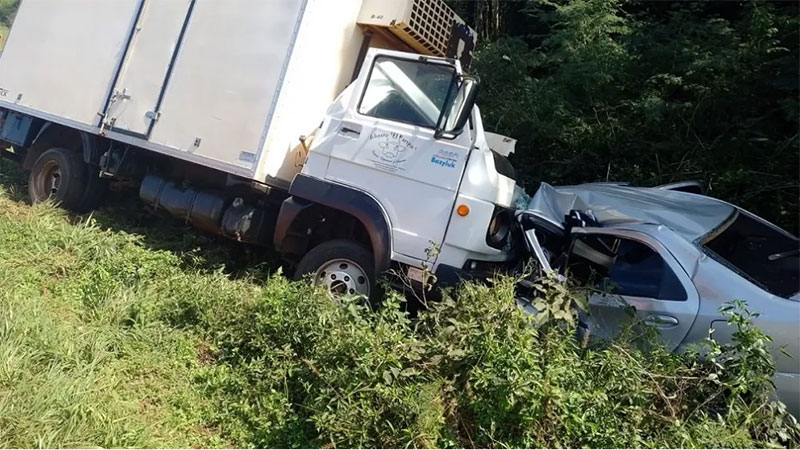 Tres personas fallecieron en un choque sobre la ruta nacional 12 ...