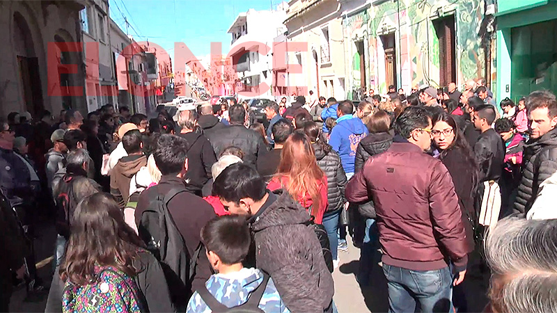 Tras el ataque a Cristina, esta tarde habrá una concentración en Plaza Mansilla