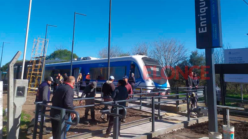 Videos: el tren llegó hasta el ejido de La Picada y en 15 días estará habilitado