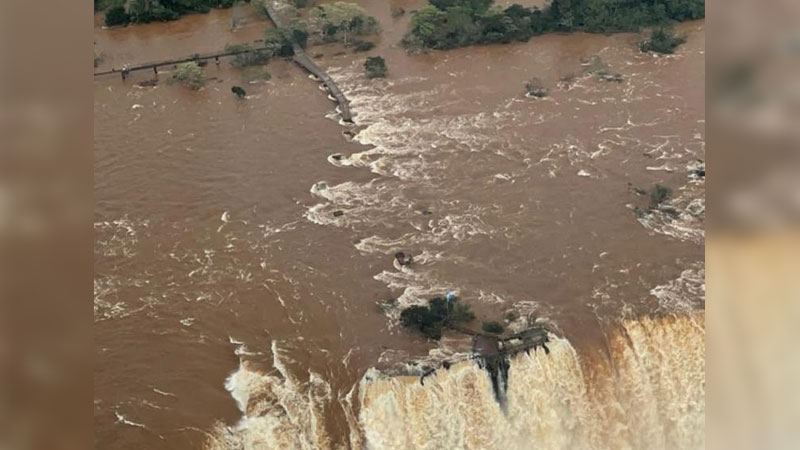 Daños en pasarela de las Cataratas del Iguazú: &ldquo;La situación es incierta&rdquo;