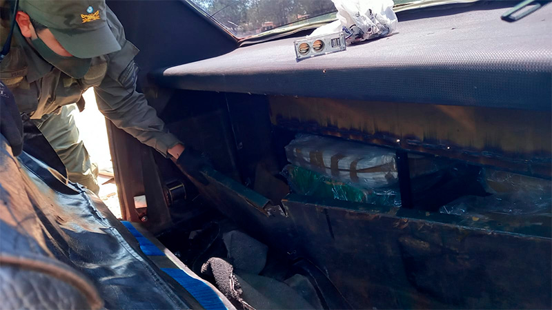 Hallaron 128 kilos de marihuana en un coche fúnebre y detuvieron al ...