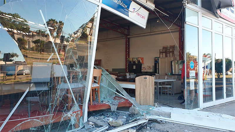 Fotos de impresionante accidente en el centro: auto se incrustó en un ...