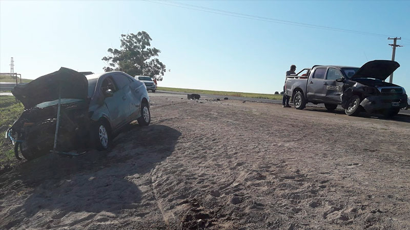 Dos personas heridas tras un choque entre camioneta y auto en la Ruta ...
