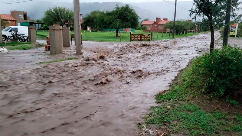 Villa de Merlo, en San Luis, desbordado por el diluvio.-