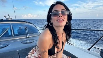 Lali Espósito posteó sensuales fotos y un detalle alarmó a sus fanáticos