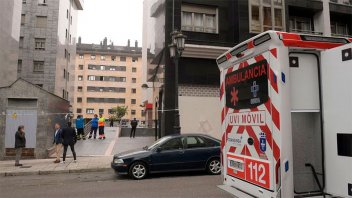 Mellizas de 12 años fallecieron tras caer de la ventana de un edificio en España