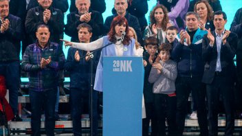 Discurso de Cristina Kirchner en la Plaza: salarios, deuda, programa y justicia