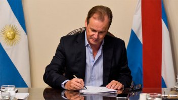 Bordet firmó el decreto de llamado a licitación para nuevo hospital de Villaguay