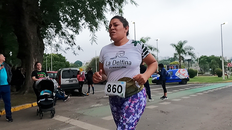 Se realizó la Maratón Solidaria La Delfina en Paraná.