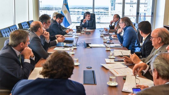 Massa ultima los detalles de una nueva batería de medidas económicas