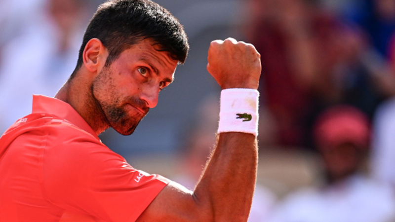 Djokovic venció a Alcaraz y pasó a la final de Roland Garros por séptima vez.