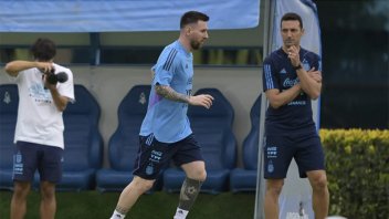 Selección Argentina: Messi y Scaloni, reunión inminente en Rosario