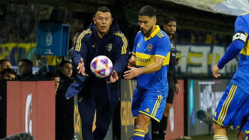 "Nosotros vamos paso a paso", dijo Almirón tras el triunfo de Boca.